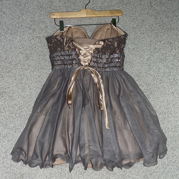 Homecoming/prom dress - Picture 2 of 5